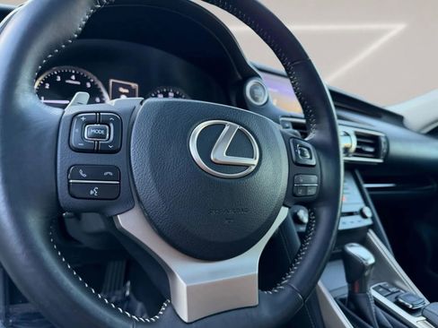 Used 2018 Lexus IS 300 w/ Comfort Package RWD image 19