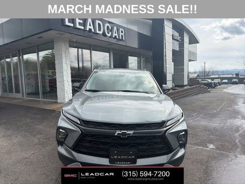 Used 2025 Chevrolet Blazer LT w/ Midnight/Sport Edition image 9