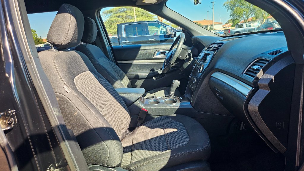 Used 2018 Ford Explorer XLT FWD image 19