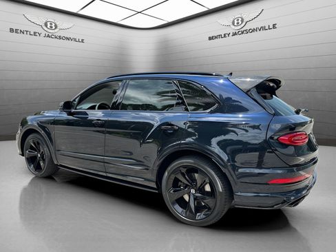 Used 2024 Bentley Bentayga image 17