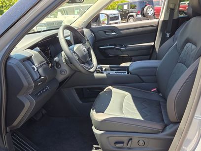 New 2026 Nissan Pathfinder Platinum