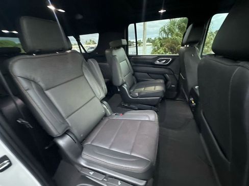 Used 2023 Chevrolet Suburban High Country w/ Premium Package 2 image 18