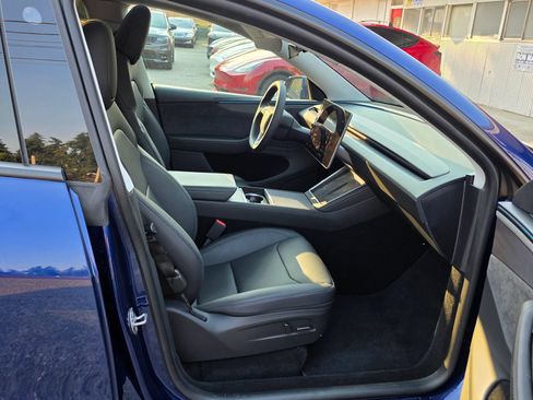 Used 2026 Tesla Model Y AWD image 13