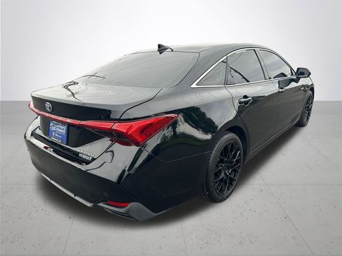 Used 2020 Toyota Avalon Limited w/ Advanced Safety Package FWD image 7