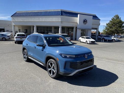 New 2026 Volkswagen Tiguan SE AWD/4WD image 42