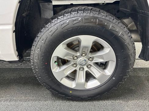 Used 2024 RAM 1500 Laramie AWD/4WD image 9