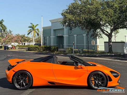 Used 2022 McLaren 720S Spider image 65