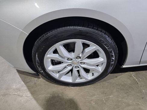 Used 2016 Chevrolet Impala LT w/ Convenience Package FWD image 22