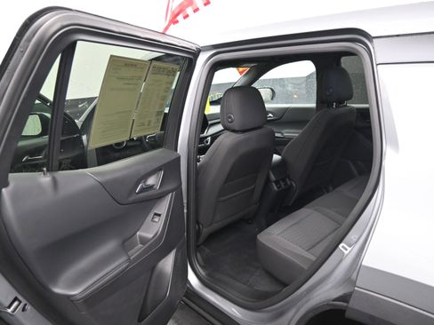 Used 2025 Chevrolet Equinox LT FWD image 17