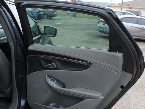 Used 2017 Chevrolet Impala Premier w/ Enhanced Convenience Package image 18