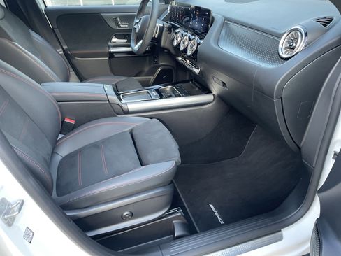 Certified 2025 Mercedes-Benz GLA 250 4MATIC image 47