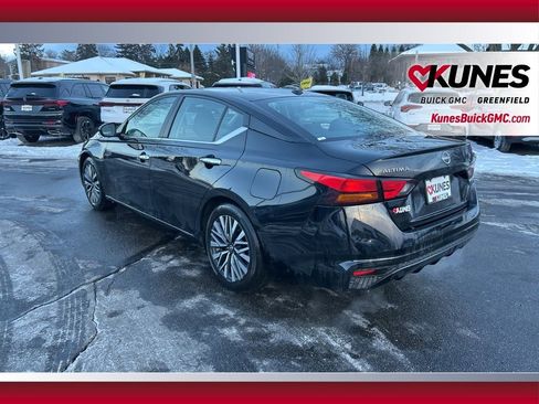 Used 2023 Nissan Altima 2.5 SV image 9