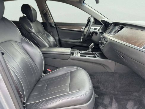 Used 2015 Hyundai Genesis 5.0 RWD image 23
