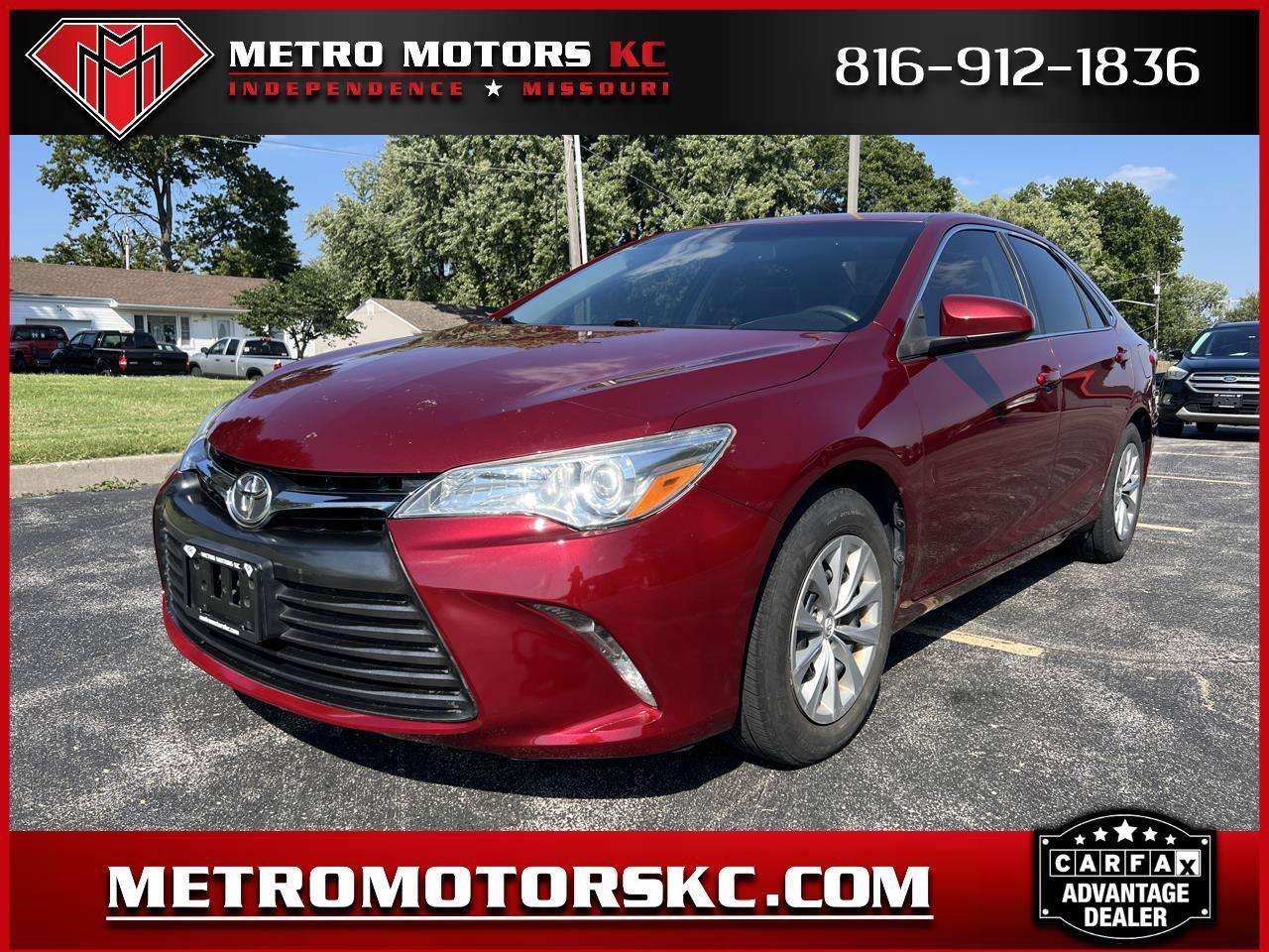 Used 2017 Toyota Camry LE FWD image 1