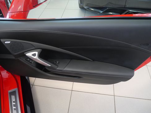 Used 2019 Chevrolet Corvette Grand Sport RWD image 13