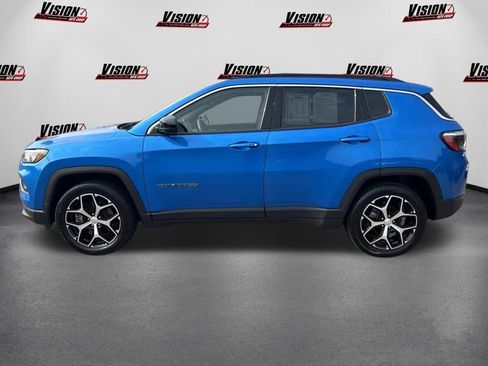 Used 2024 Jeep Compass Latitude AWD/4WD image 9