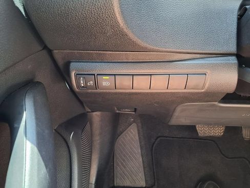 Used 2025 Toyota Corolla LE FWD image 23