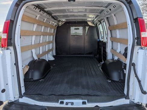 Used 2024 GMC Savana 2500 w/ Driver Convenience Package image 26
