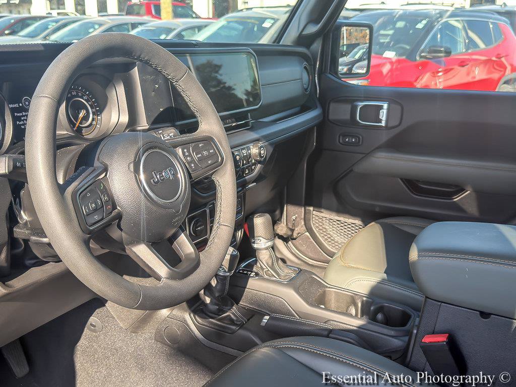 Certified 2025 Jeep Gladiator Mojave AWD/4WD image 11
