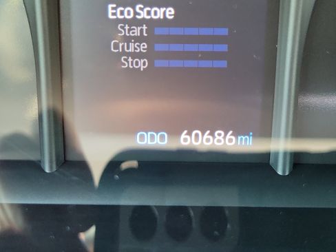 Used 2021 Toyota Venza LE image 29