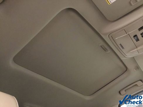 Used 2015 GMC Sierra 2500 SLT w/ Suspension Package, Off-Road image 45