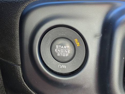 Used 2020 Jeep Wrangler Unlimited Sport image 26