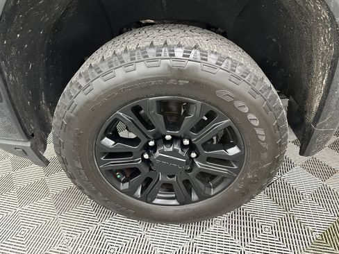 Used 2021 GMC Sierra 3500 Denali w/ Denali Black Diamond Edition AWD/4WD image 13