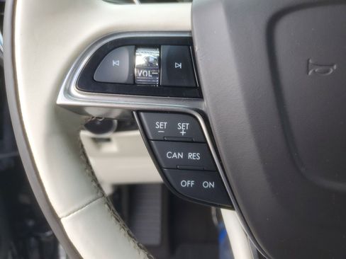 Used 2019 Lincoln Nautilus Black Label image 24