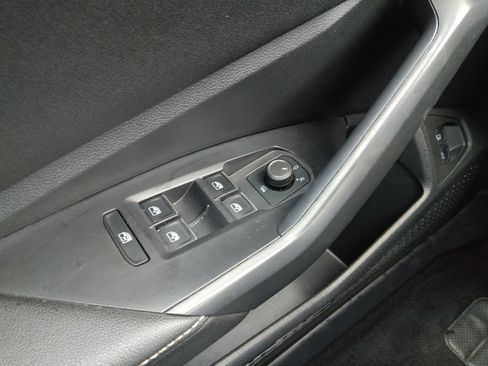 Used 2024 Volkswagen Jetta SE image 27