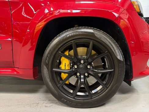Used 2018 Jeep Grand Cherokee Trackhawk AWD/4WD image 12