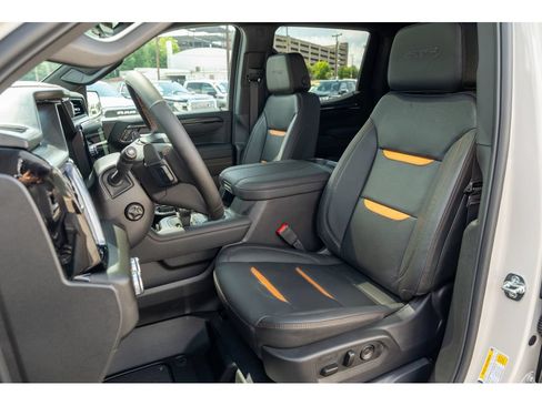 New 2026 GMC Sierra 1500 AT4 w/ AT4 Premium Package AWD/4WD image 12