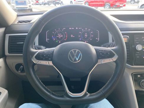Used 2022 Volkswagen Atlas SE w/ Panoramic Sunroof Package image 14