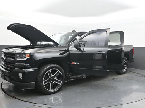 Used 2018 Chevrolet Silverado 1500 LTZ Z71 w/ LTZ Plus Package AWD/4WD image 38