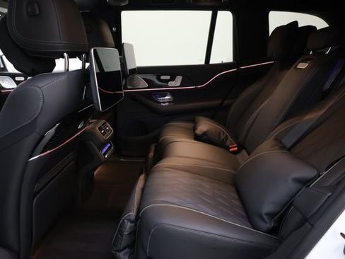 Used 2026 Mercedes-Benz Maybach GLS 600 4MATIC image 93