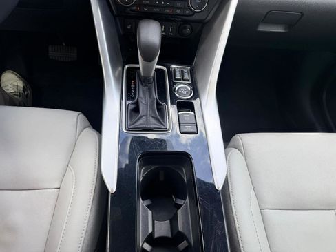Used 2024 Mitsubishi Eclipse Cross SEL AWD/4WD image 22