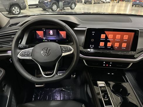 New 2026 Volkswagen Atlas Peak Edition AWD/4WD image 28