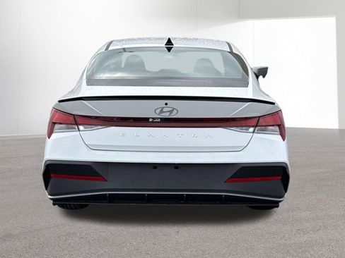 New 2026 Hyundai Elantra Sport FWD image 16