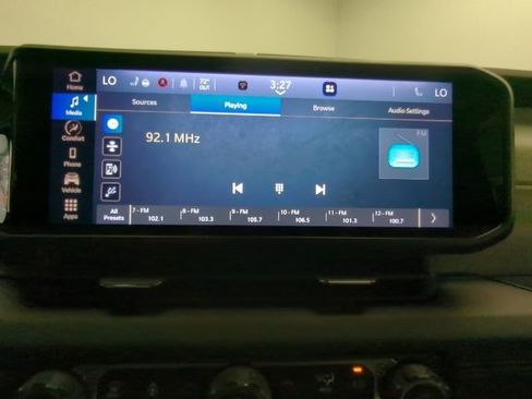 Used 2024 Jeep Wrangler Unlimited Sahara AWD/4WD image 22