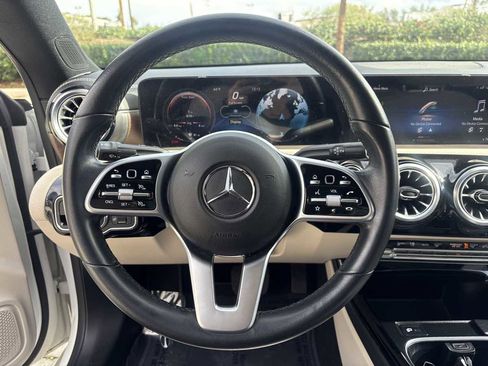 Used 2022 Mercedes-Benz CLA 250 image 23