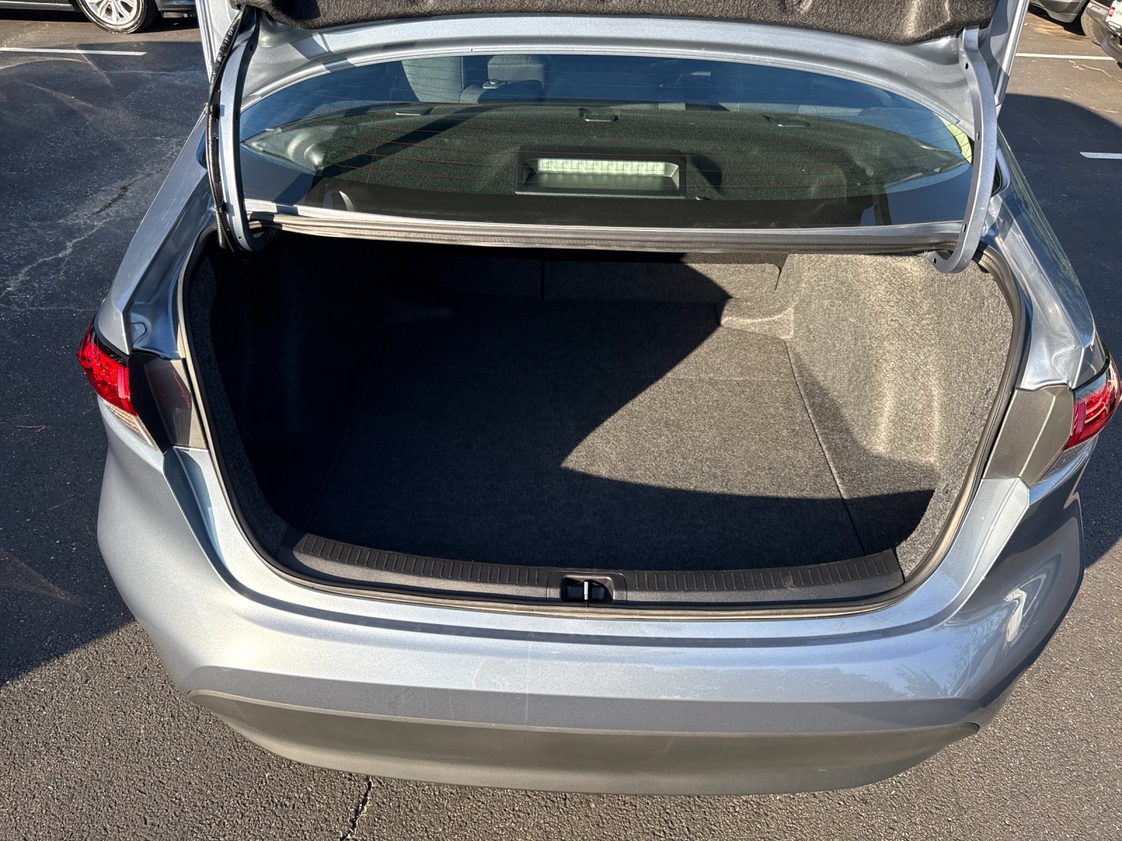 Used 2026 Toyota Corolla LE FWD image 23