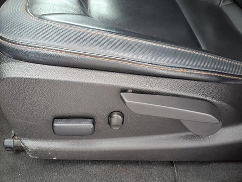 Used 2022 GMC Canyon AT4 image 8