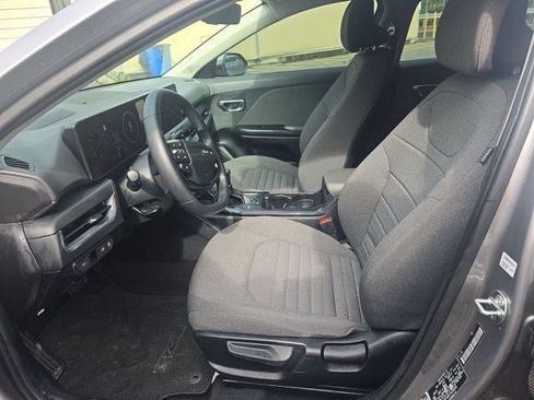 Used 2025 Kia K4 EX FWD image 9