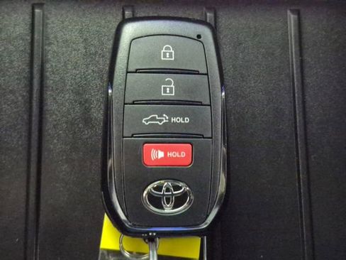 New 2026 Toyota Tundra Platinum AWD/4WD image 28