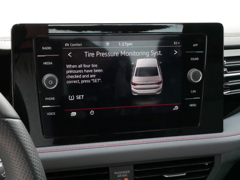Used 2025 Volkswagen Jetta GLI Autobahn FWD image 22