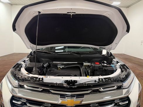 Used 2025 Chevrolet Equinox LT image 84