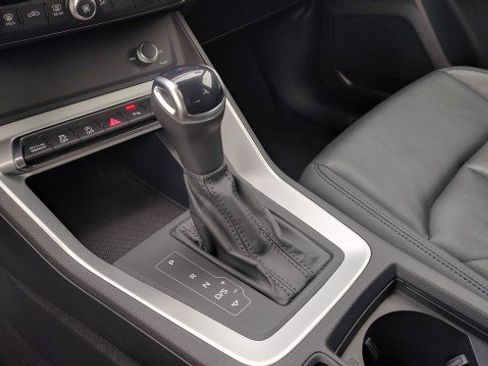 Used 2025 Audi Q3 2.0T Premium image 25