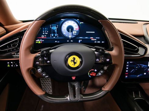Certified 2025 Ferrari 12Cilindri RWD image 11