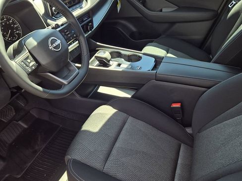 New 2026 Nissan Rogue SV w/ Cold Weather Package FWD image 10