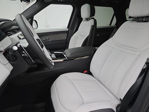 New 2026 Land Rover Range Rover Sport Dynamic SE image 15
