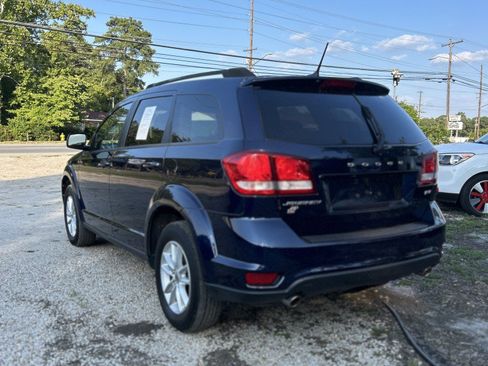 Used 2018 Dodge Journey SXT AWD/4WD image 4